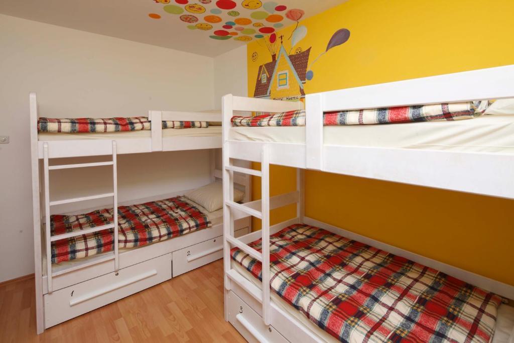 Pozitiv Hostel Ζάγκρεμπ Δωμάτιο φωτογραφία