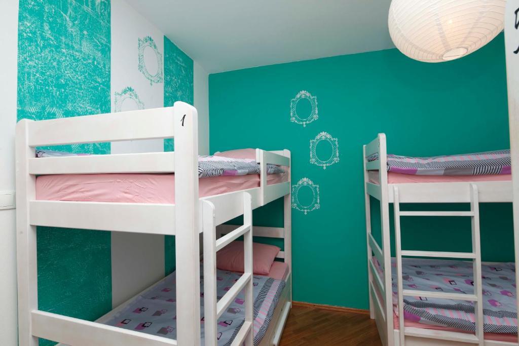 Pozitiv Hostel Ζάγκρεμπ Δωμάτιο φωτογραφία