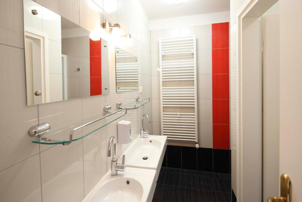Pozitiv Hostel Ζάγκρεμπ Δωμάτιο φωτογραφία